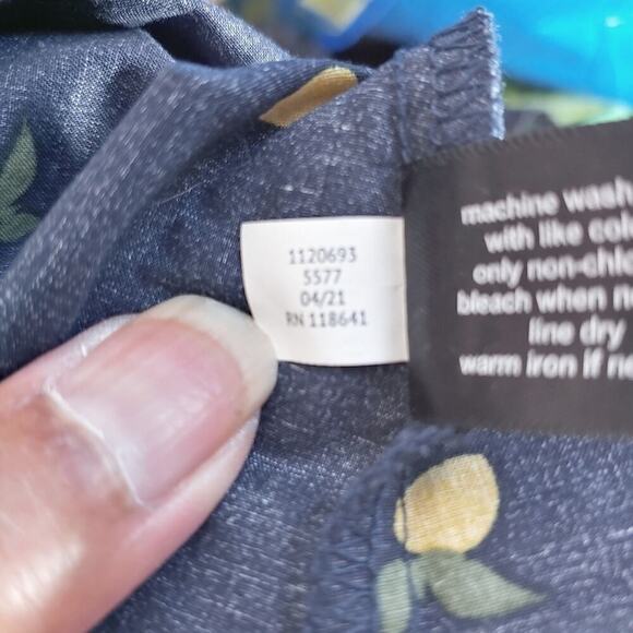 Lane Bryant Lemon Print Smocked Tank Top Sz 12 - Picture 9 of 9